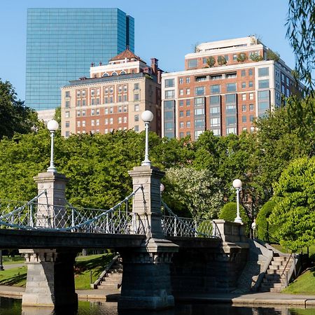 Отель The Newbury Бостон Экстерьер фото The Charles River Esplanade
